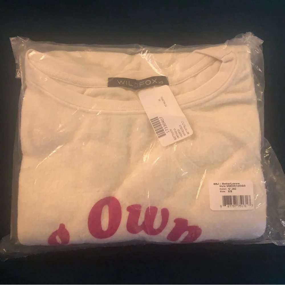 NEW $98 WILDFOX Dog Owners Better Lovers Sweatshirt in XS!